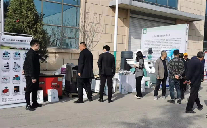 山東金格瑞木屑顆粒機設(shè)備 山東金格瑞木屑顆粒機設(shè)備