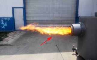 山西客戶來廠驗(yàn)收設(shè)備，生物質(zhì)燃燒機(jī)一次性點(diǎn)火成功。