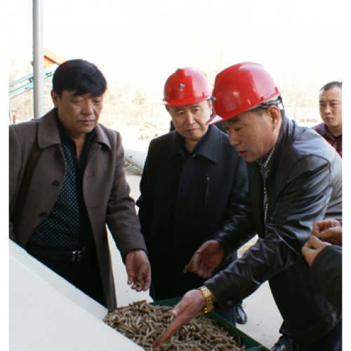 內(nèi)蒙古客戶(hù)來(lái)我公司訂購(gòu)560秸稈顆粒機(jī)生產(chǎn)線(xiàn)